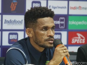 Persib Lepas Ricky Kambuaya ke Dewa United