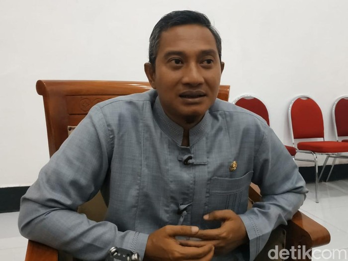 Gunung bawah laut Pacitan