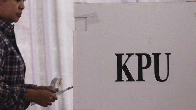 KPU Kena Sentil Gara-gara Puluhan Pilkada Harus Coblosan Ulang