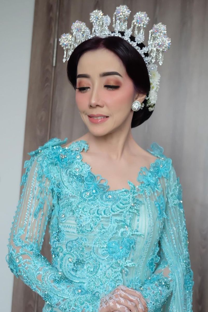 Inspirasi Gaya Pengantin Jawa Tanpa Paes