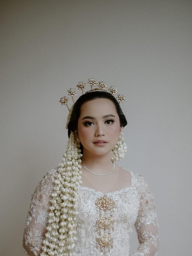 Inspirasi Gaya Pengantin Jawa Tanpa Paes