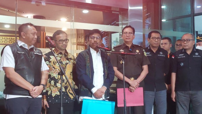Johnny G Plate usai diperiksa Kejagung (Rumondang-detikcom)