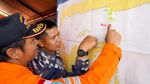 Keluarga Penumpang Kapal Express Pricillia Menanti Evakuasi