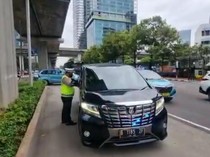Tindak Pengguna Strobo Ilegal! Jalan Raya Bukan Panggung Arogansi