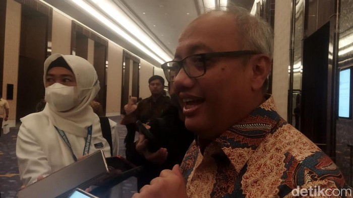 Kepala Perwakilan BI Provinsi Jawa Timur Budi Hanoto