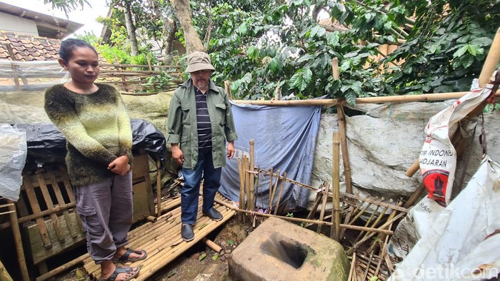 Kondisi MCK yang memprihatinkan di Kp Cikoneng, Cileunyi, Kabupaten Bandung