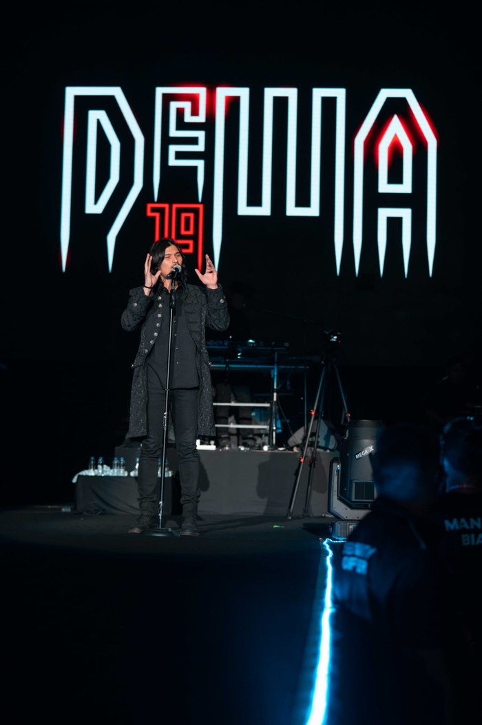 Konser Pesta Rakyat Dewa 19. Konser Pesta Rakyat Dewa 19.
