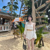 Menurut pengamatan Sojang, ada sejumlah patung Buddha yang dibuat mirip Jungkook BTS di Kuil Kumuda milik ibu Lee Yubi. Foto: dok. Instagram @yubi_190