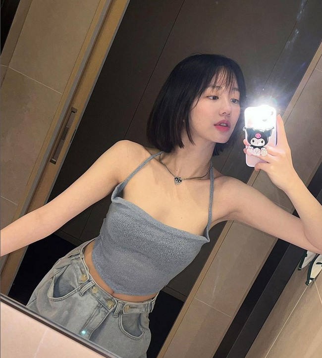 Lee Yubi kembali digosipkan pacaran dengan Jungkook BTS. Rumor itu telah menghebohkan penggemar pada akhir 2021. Namun pemilik akun YouTube Sojang menemukan bukti terbaru. Foto: dok. Instagram @yubi_190