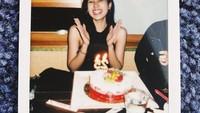 Maudy Ayunda sendiri dikenal hobi kulineran. Di Instagramnya ia sering membagikan momennya saat ngemil. Foto: Instagram @maudyayunda