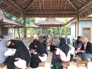 Milenial di Yogyakarta Dapat Pelatihan Membatik dari Pendukung Ganjar