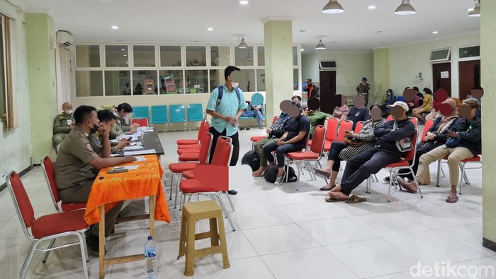Pasangan mesum di Surabaya yang terciduk razia saat Valentine