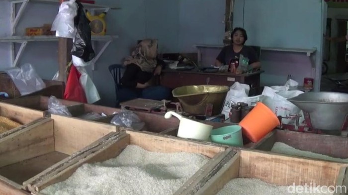 pedagang beras di Pasar Legi Kota Blitar