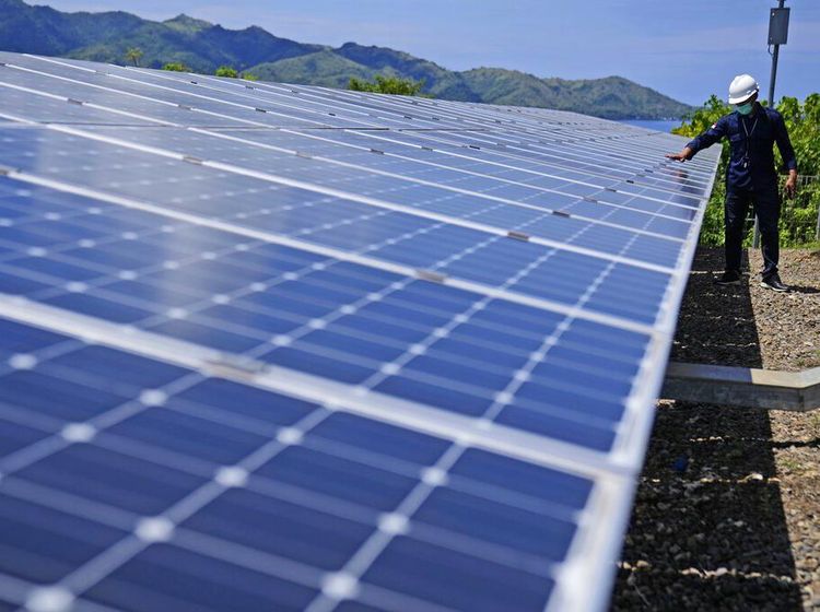 Pelan Tapi Pasti RI Move On ke Energi Bersih Tak Terbatas