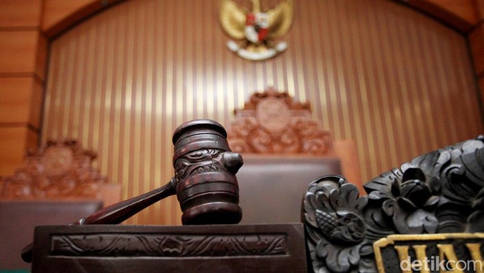 Vonis Ferdy Sambo dan istri dalam kasus pembunuhan Brigadir Yosua disebut ultra petita karena melebihi tuntutan Jaksa Penuntut Umum (JPU). Apa itu ultra petita?