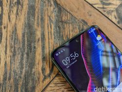 Menggenggam Poco X5 5G, Menggoda dengan Layar AMOLED