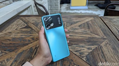 Menggenggam Poco X5 5G, Menggoda dengan Layar AMOLED