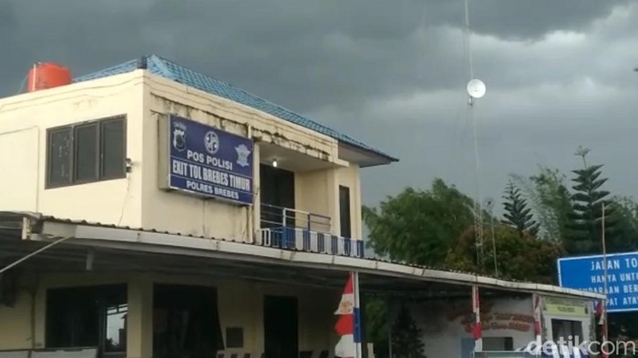 Pospam exit tol Brebes Timur (Brexit).