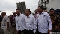 Ini momen saat pimpinan DPR turun ke lapangan mengecek proyek hunian Meikarta di Cikarang, Bekasi, Selasa (14/2/2023).