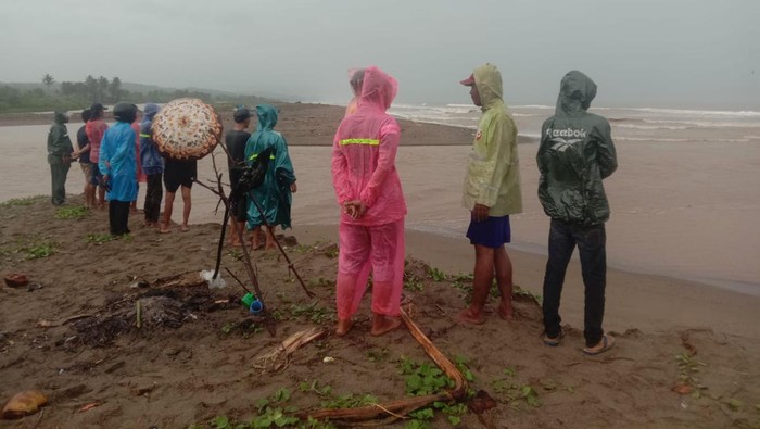 Pria di Lebak Hilang Terseret Arus Muara Sungai Cisiih (Fathul/detikcom)