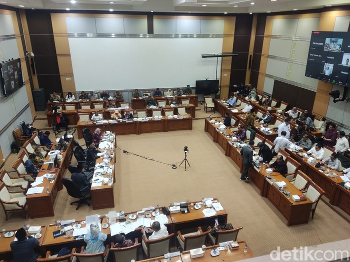 Kemenag RI memutuskan untuk menghapus pengadaan gelang jemaah haji senilai Rp 5,5 miliar