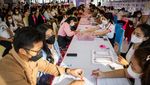 Rayakan Valentine, 500 Pasangan Thailand Ikut Pernikahan Massal
