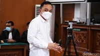 Sidang ini akan dipimpin majelis hakim yang diketuai Wahyu Iman Santoso.