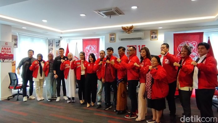 Tiga pemuda lintas iman gabung PSI (Brigitta/detikcom)