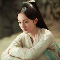 Selain bergelar ratu drama China, Yang Mi juga termasuk dalam top 3 artis China dengan pengikut terbanyak di Weibo, media sosial yang populer di Negeri Tiongkok. Pengikut Yang Mi di Weibo mencapai 112 juta. Foto: dok. Weibo