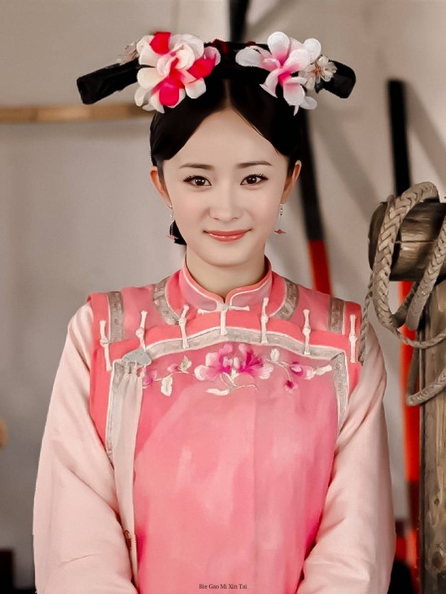 Yang Mi sudah terjun ke dunia akting sejak dia berusia empat tahun. Pada usia enam tahun, dia juga pernah beradu akting dengan Stephen Chow dalam film King of Beggars. Foto: dok. Weibo