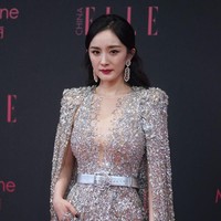 Pada 2017, Yang Mi membintangi drama Eternal Love yang diadaptasi dari novel Three Lives Three Worlds, Ten Miles of Peach Blossoms. Drama yang sukses di China dan dunia internasional itu membuat aktris 36 tahun ini berada di urutan ketiga daftar aktris China berpenghasilan tertinggi yang dirilis Forbes. Foto: Getty Images