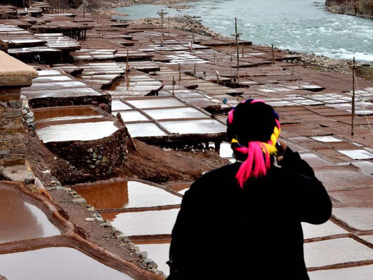 Aktivitas Tambak Garam di China yang Usianya 1.000 Tahun