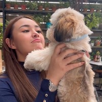 Tampaknya Amanda Manopo sendiri memang ingin menghilangkan citra Andin yang begitu melekat pada dirinya. Pasalnya sebelum memerankan karakter tersebut Amanda sendiri memiliki rambut panjang. Foto: Instagram/@amandamanopo