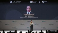 Acara internasional summit keuangan syariah ini merupakan kali pertama dan terbesar yang digelar oleh bank syariah di Indonesia. 