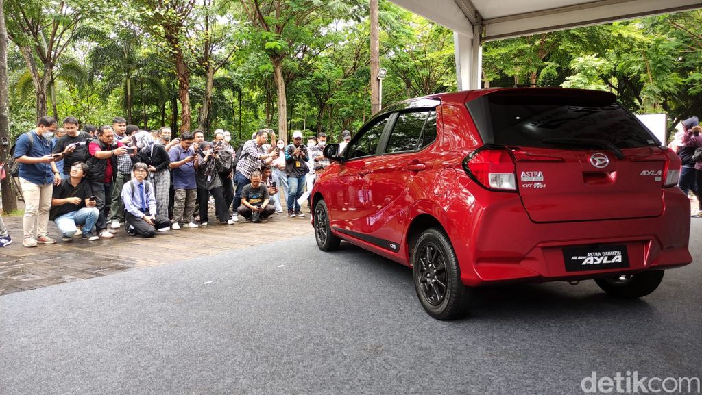 Daihatsu Ayla 2023 meluncur di Jakarta