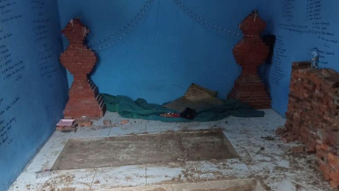 Diduga aliran sesat di Desa Cibugel, Kecamatan Cisoka, Kabupaten Tangerang, Banten.
