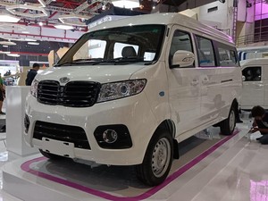 Berani! Esemka Pajang Mobil Listrik Komersil BIMA EV di IIMS 2023
