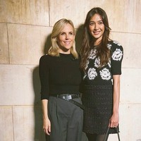 Artis Indonesia lainnya datang sebagai undangan label yang memang berbasis di AS. Ada Mikha Tambayong yang muncul di peragaan Tory Burch. Tentu saja, aktris yang baru dinikahi Deva Mahenra ini tampil head to toe dengan busana Tory Burch. (Foto: Instagram)