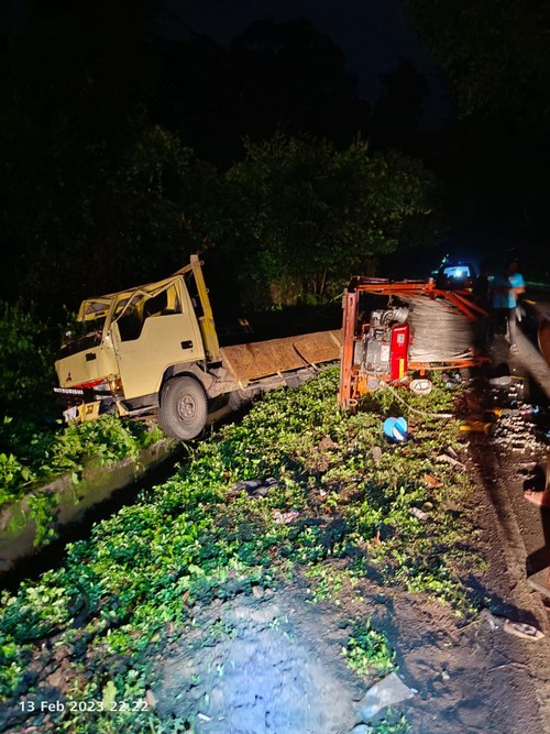 Kecelakaan maut truk vs truk terjadi di Jalan Raya Singaraja-Gilimanuktepatnya di Wilayah Banjar Dinas Tegal Bunder, Desa Sumberkelampok, Kecamatan Gerokgak, Kabupaten Buleleng, Bali, Senin (13/2/2023) malam. (IST)