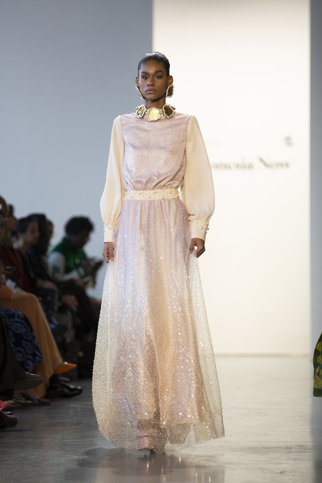 Fashion show Zeta Privé, brand busana lokal milik desainer sekaligus pengusaha muda Trisha Chas di New York Fashion Week 2023, Senin (13/2/2023). Foto: Dok. Trisha Chas/Zeta Prive