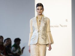 10 Koleksi Busana Brand Lokal Zeta Prive di New York Fashion Week 2023