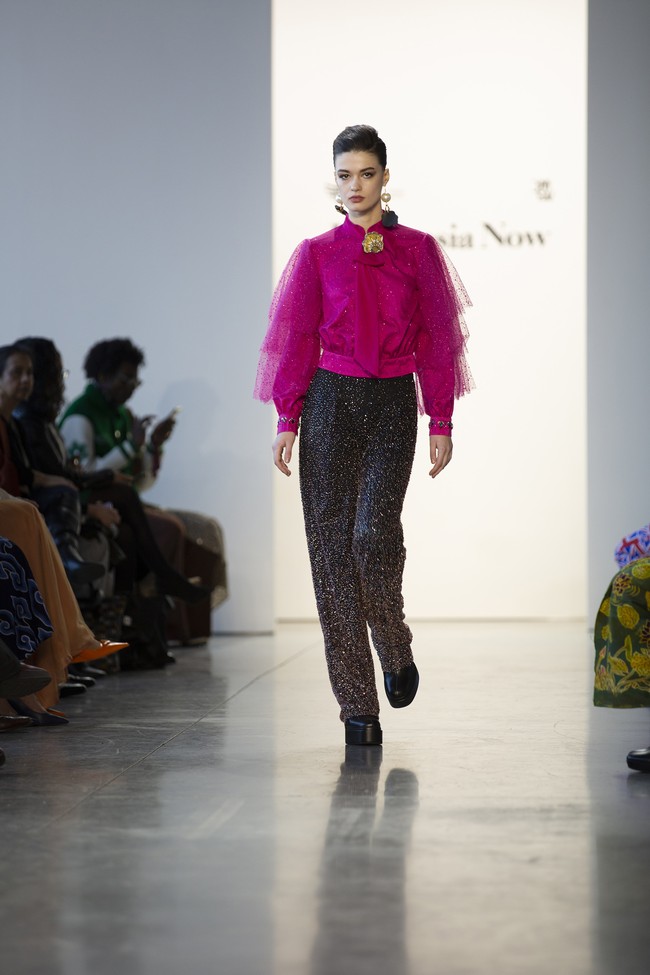 Fashion show Zeta Privé, brand busana lokal milik desainer sekaligus pengusaha muda Trisha Chas di New York Fashion Week 2023, Senin (13/2/2023). Foto: Dok. Trisha Chas/Zeta Prive