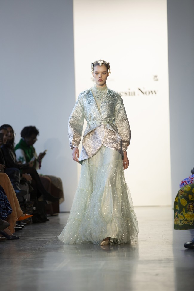 Fashion show Zeta Privé, brand busana lokal milik desainer sekaligus pengusaha muda Trisha Chas di New York Fashion Week 2023, Senin (13/2/2023). Foto: Dok. Trisha Chas/Zeta Prive