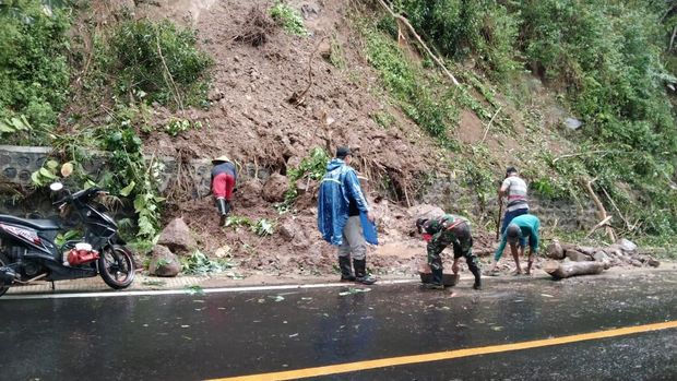 Longsor di Trenggalek ada di Empat Titik