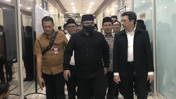 Menag Yaqut tiba di DPR