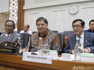 Apa Keuntungan Adanya UU Cipta Kerja?