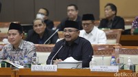 Angka biaya haji yang ditanggung jemaah ini merupakan 55,3% dari total biaya haji sebesar Rp 90.050.637,26. Sementara, nilai manfaatnya sebesar Rp 40.237.937 atau sebesar 44,7%.  