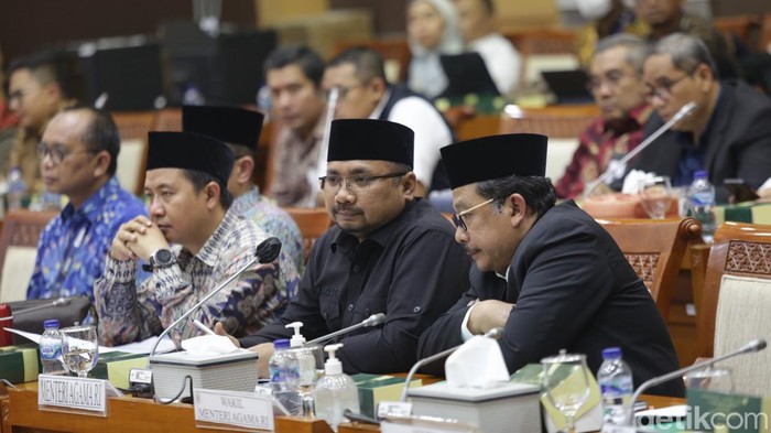 Momen Komisi VII DPR-Kemenag Sahkan Biaya Haji Rp 49,8 Juta