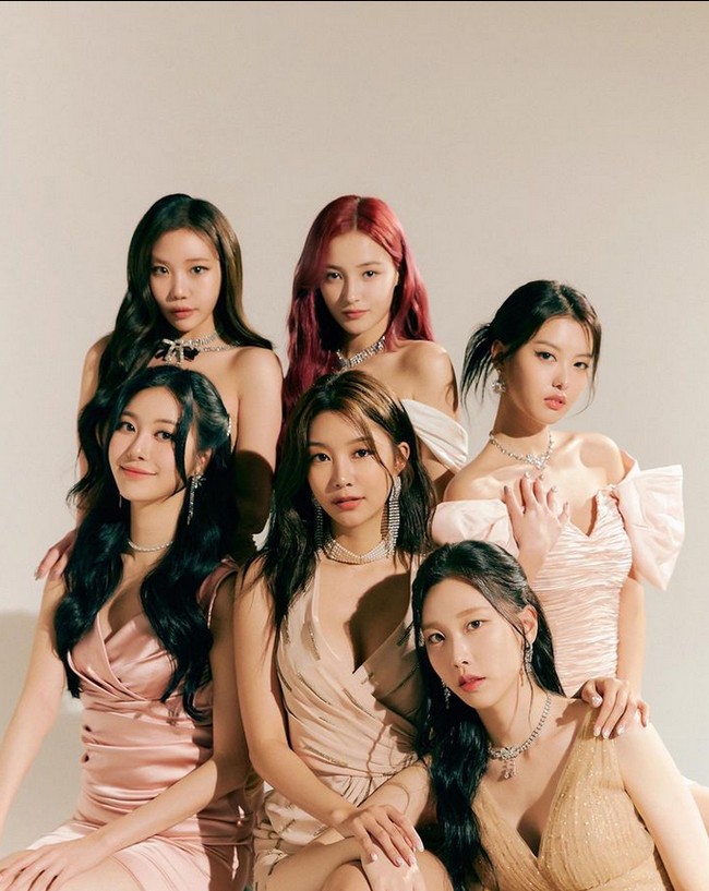 Keenam personel MOMOLAND resmi meninggalkan MLD Entertainment pada Jumat (27/1/2023). Setelah tujuh tahun berkarier, Nancy cs memilih untuk tidak melanjutkan kontrak dengan agensi. Foto: Instagram