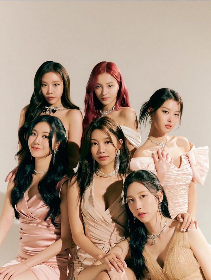MOMOLAND MOMOLAND